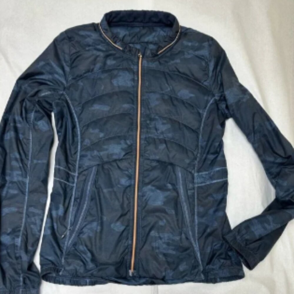 Lululemon Blue Camo Jacket 🦋